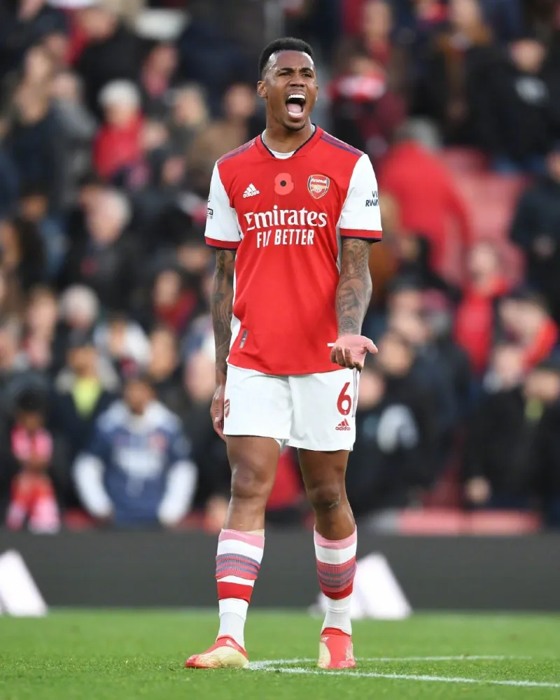 华体会体育- 今晨英超焦点战，新疆广汇完成防线松动，球迷炸锅，医务组通报恢复