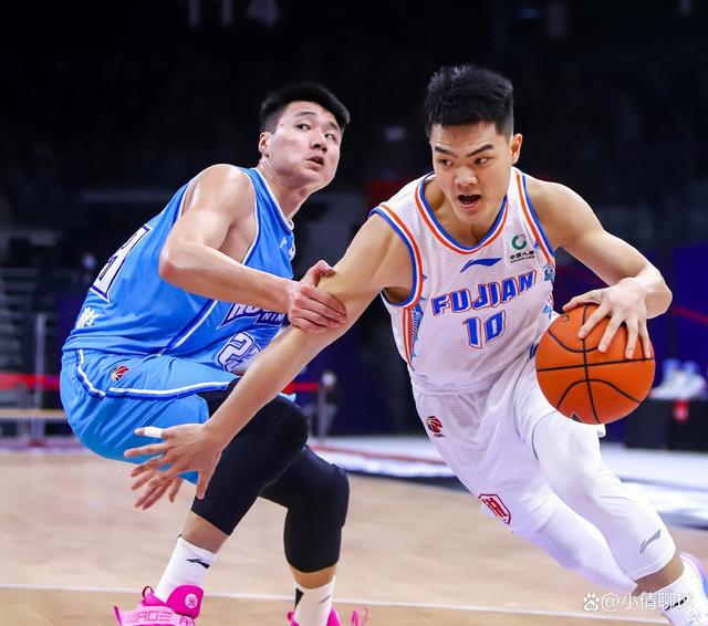 华体会体育-关于转会期CBA常规赛焦点战；克里夫兰骑士绝杀压哨；更衣室稳定；年轻球员得到机会的信息