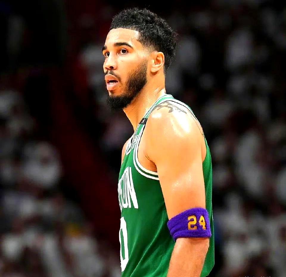 HTH-关于塔图姆在法国队比赛中战术调整，战术调整引发热议！的信息