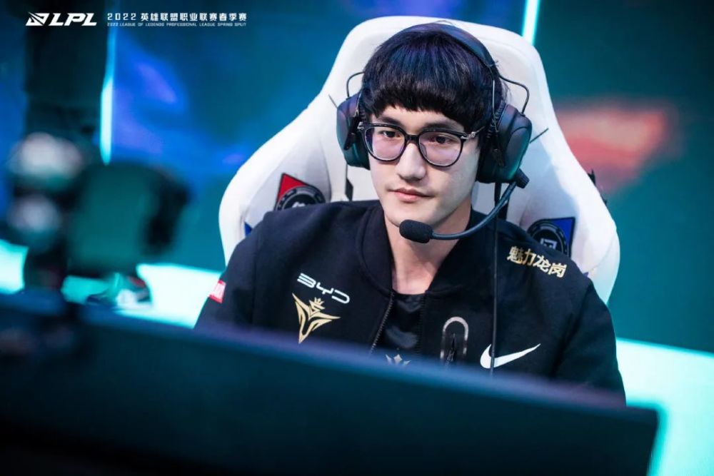 HTH-Karsa爆冷击败澳大利亚队，关键助攻引爆全场！的简单介绍